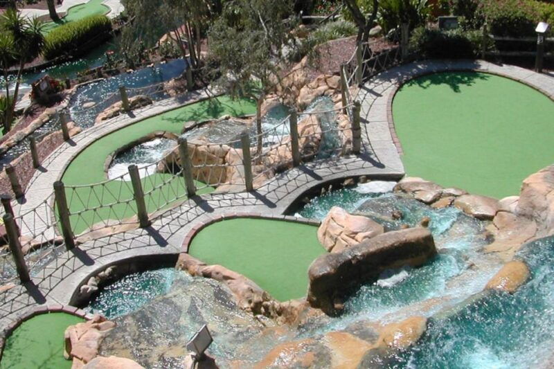 orlando-pirates-cove-adventure-golf-entry-ticket