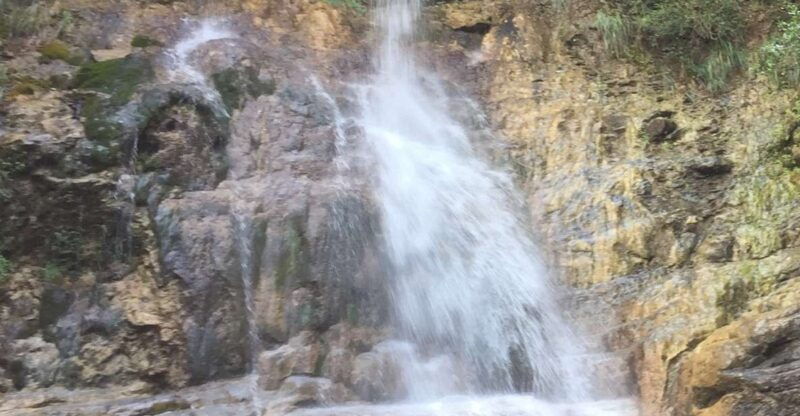 orlias-river-trekking