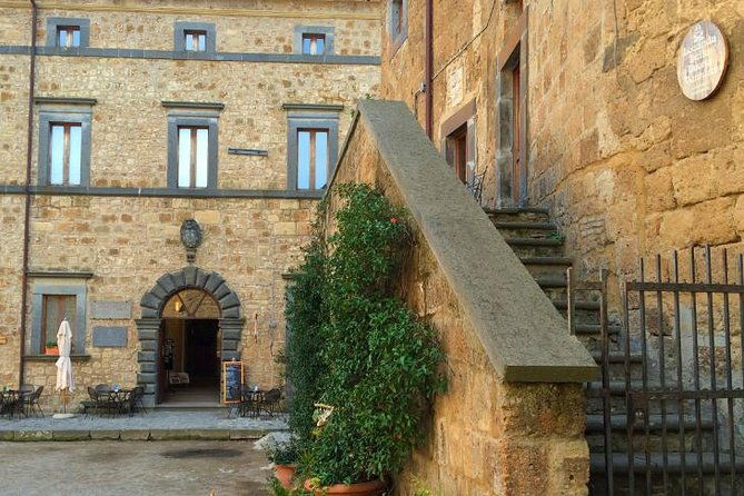 orvieto-civita-di-bagnoregio-port-tour-driver-only-self-touring