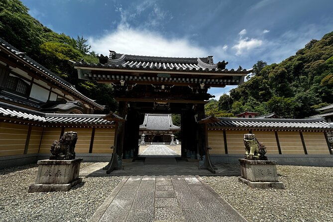 osaka-2-5-hour-private-scenic-hike-to-minoo-waterfall-2