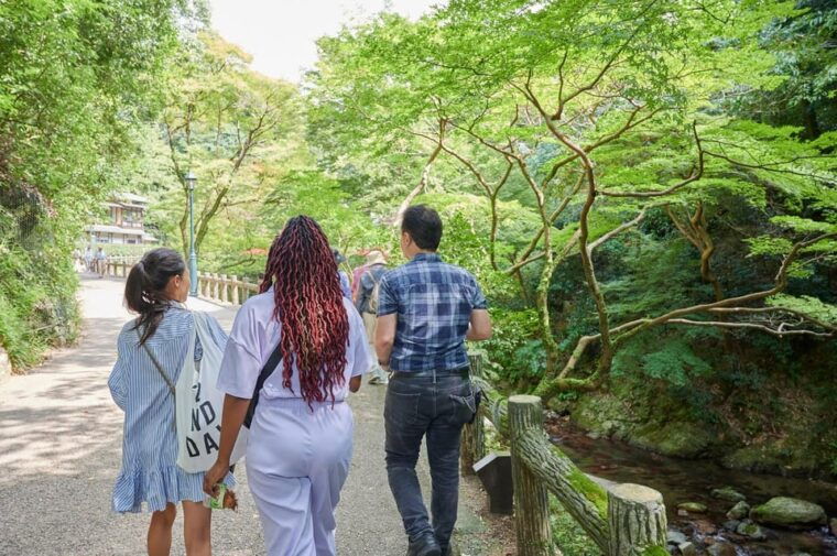 osaka-2-5-hour-private-scenic-hike-to-minoo-waterfall