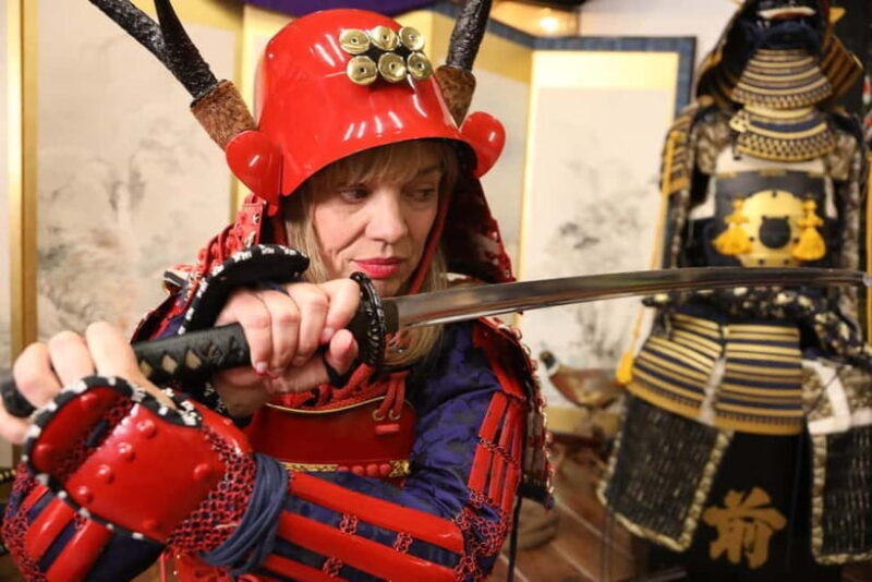 Osaka: 90-Minute Samurai Armor & Sword Lesson near Castle - Key Points