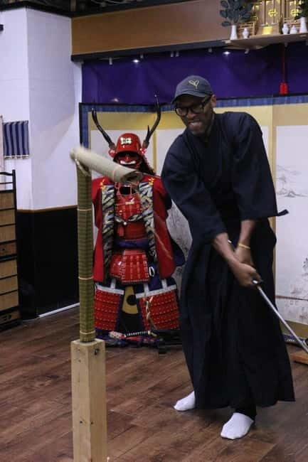 Osaka: 90-Minute Samurai Armor & Sword Lesson near Castle - Who Would Enjoy This Experience?