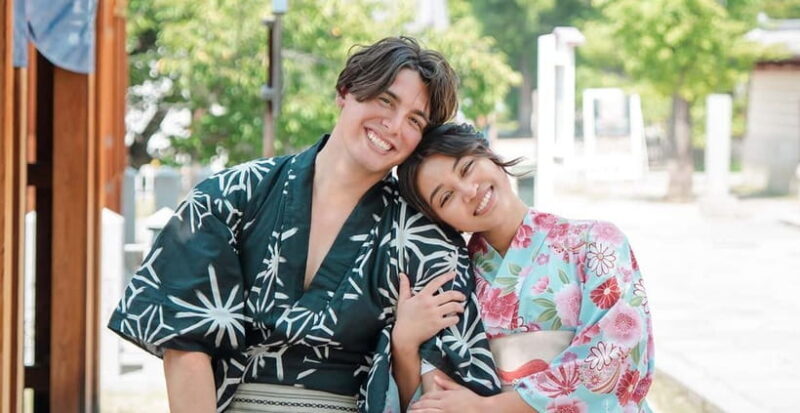 Osaka: Adult Yukata Rental 1-Day - The Dressing Process