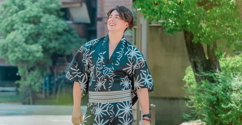 Osaka: Adult Yukata Rental 1-Day - Nighttime Charm
