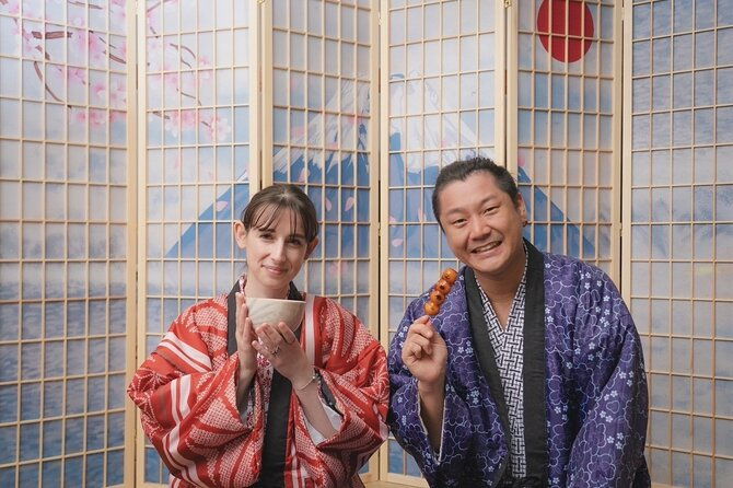 osaka-aroma-massage-with-bamboo-stick-at-the-temple-2