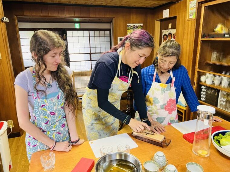 osaka-authentic-tempura-miso-soup-japan-cooking-class