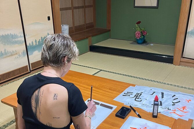 osaka-calligraphy-experience