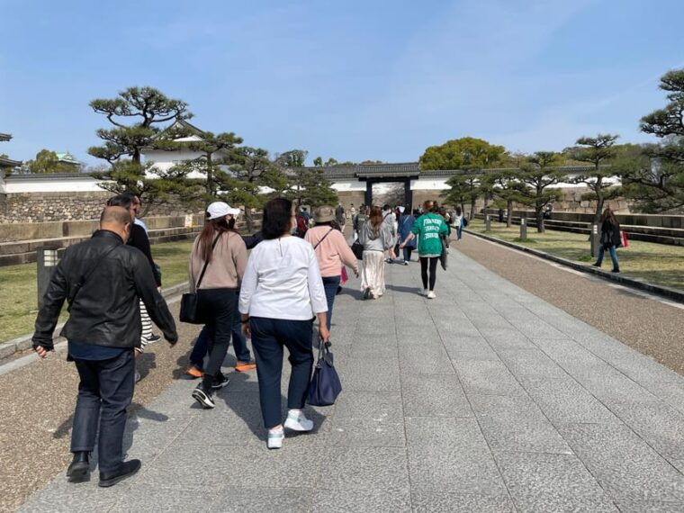 osaka-castle-guided-tour