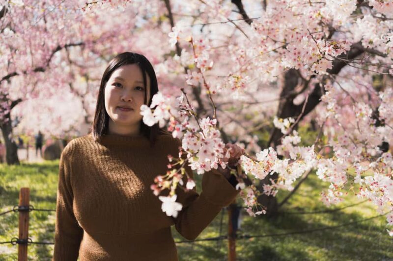 Osaka: Cinematic Photoshoot with Professional Photographer - Key Points