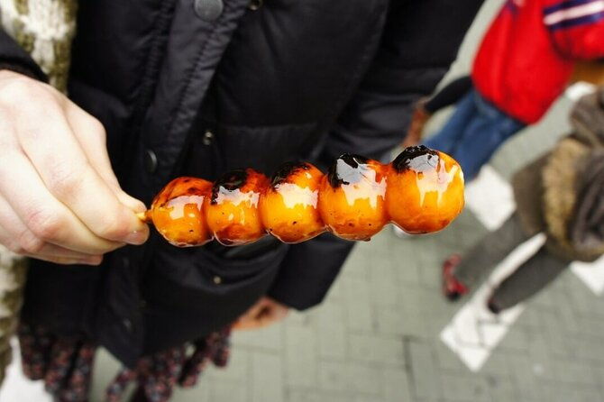 osaka-delights-traditional-japanese-food-tour