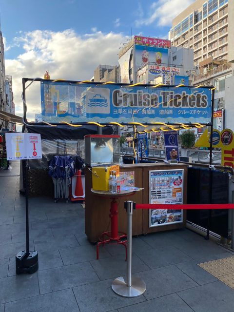 osaka-dotonbori-district-sightseeing-cruise-beer-discount