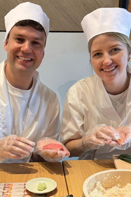 osaka-dotonbori-sushi-making-experience