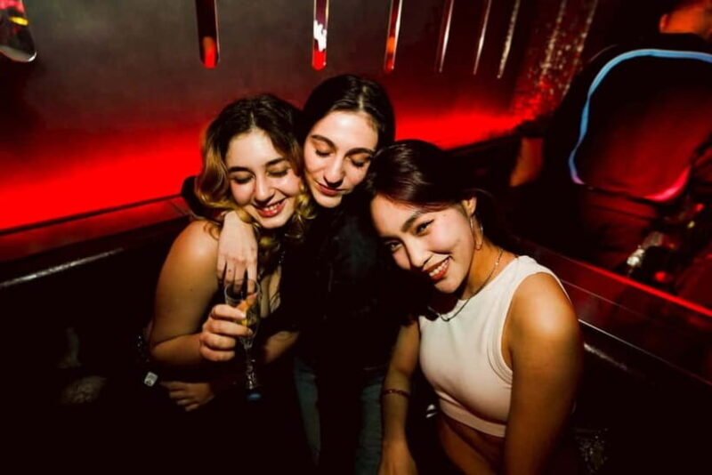 Osaka Dotonbori:GIRAFFE Nightclub Ticket & VIP (For Foreign) - The Location and Accessibility