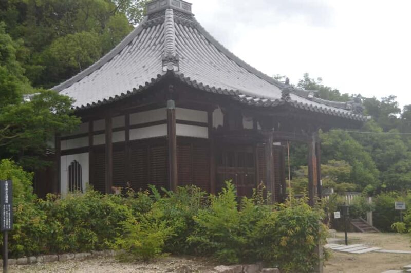 Osaka: Eifukuji Temple Tour with Red Seal Book Workshop - Final Thoughts