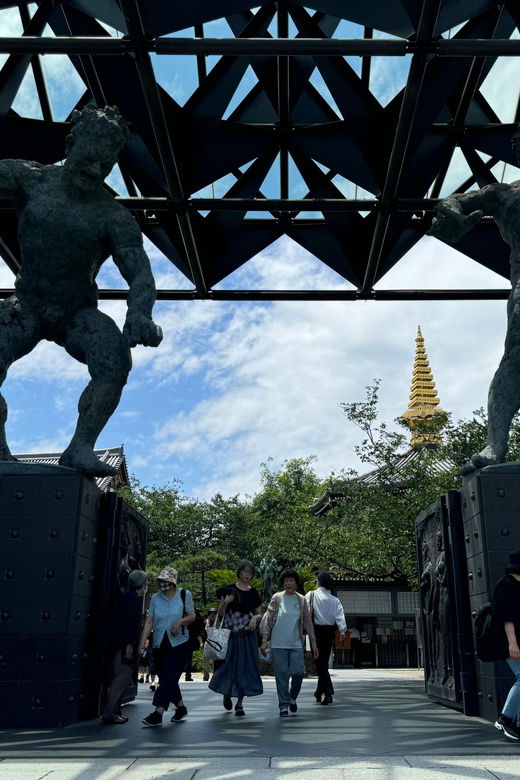 osaka-explore-the-spiritual-and-modern-sides-of-osaka