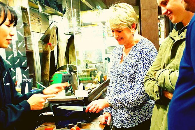 osaka-food-tour-13-delicious-dishes-at-5-local-eateries