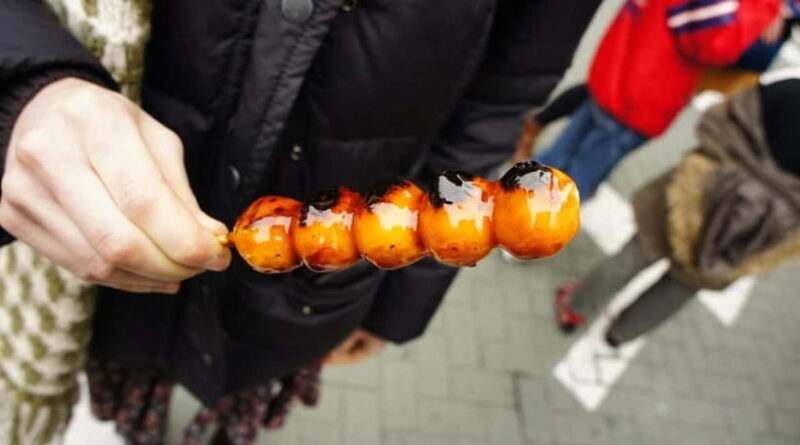 Osaka: Food Tour Kuromon Market & Dotonbori with Guide - Frequently Asked Questions