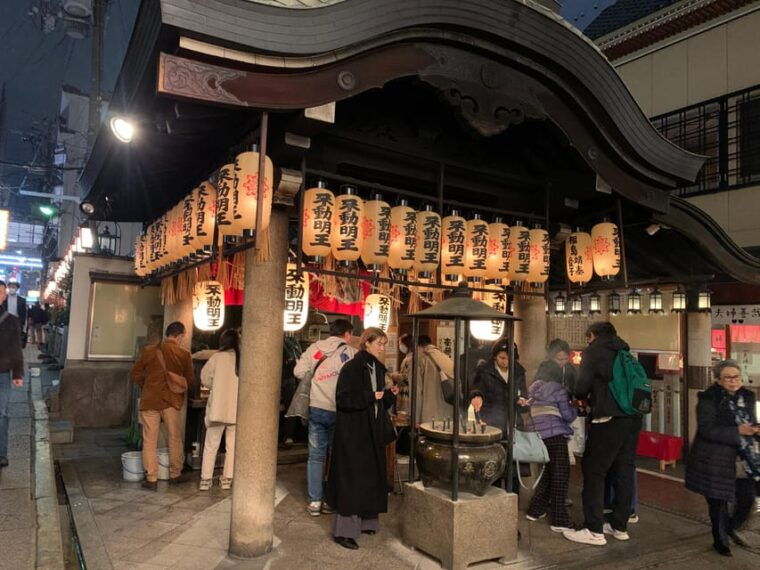 osaka-guided-walking-tour-with-a-native-expert-top-sights