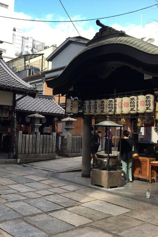 osaka-half-day-private-guided-tour-of-minami-modern-city