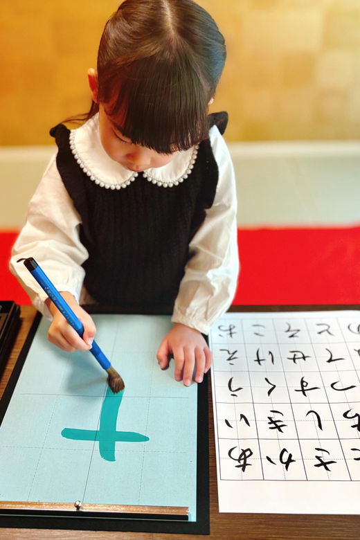 osaka-japanese-calligraphy-experience