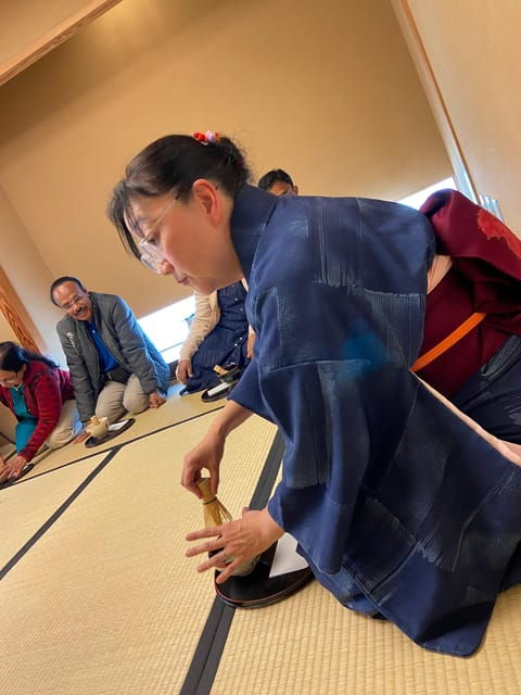 osaka-japanese-tea-ceremony-experience-macha-and-sencha