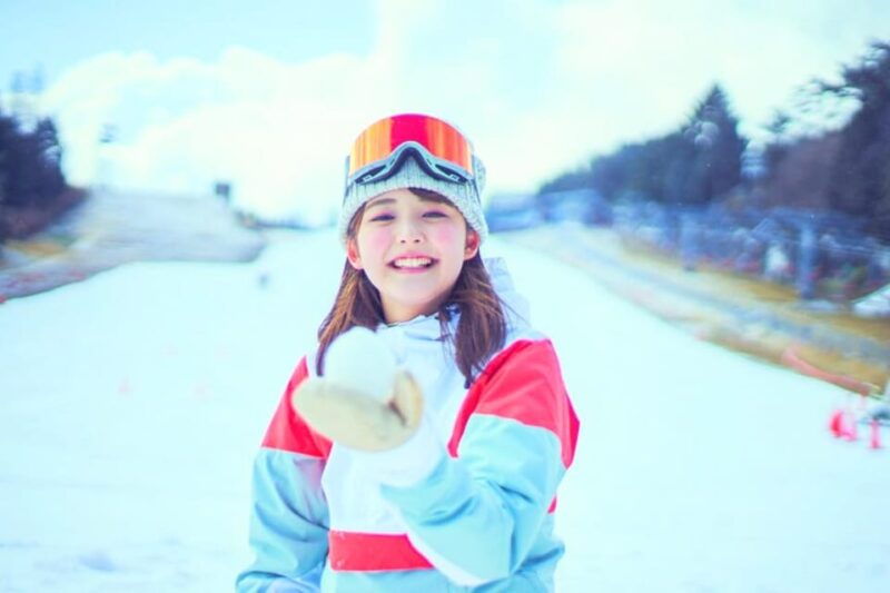 osaka-kobe-mount-rokko-skiing-and-snow-play-1-day-tour