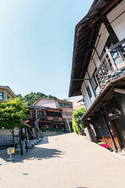 osaka-kobe-outlets-hot-springs-and-night-view-day-trip