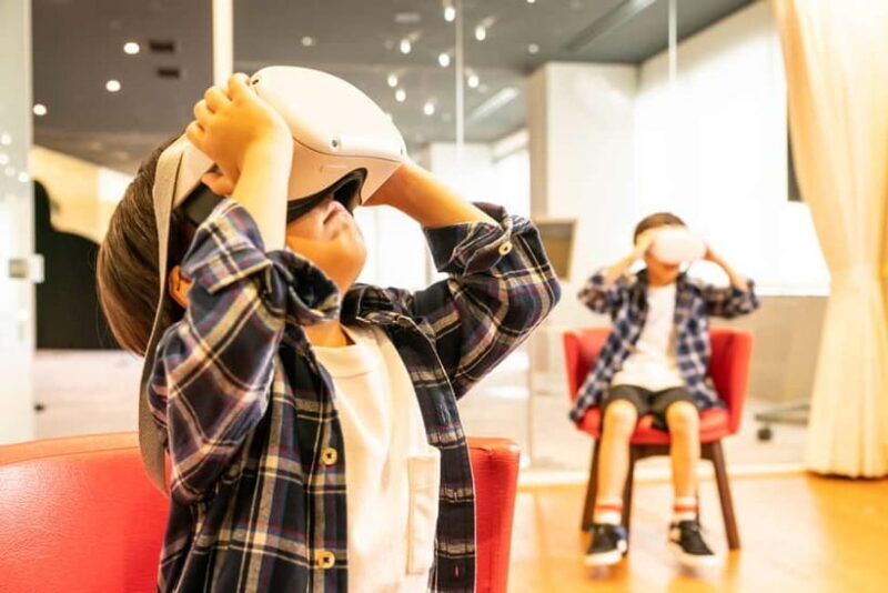 Osaka: Koji Kinutani Tenku Art Museum Entry Ticket - Combining the Art and the View