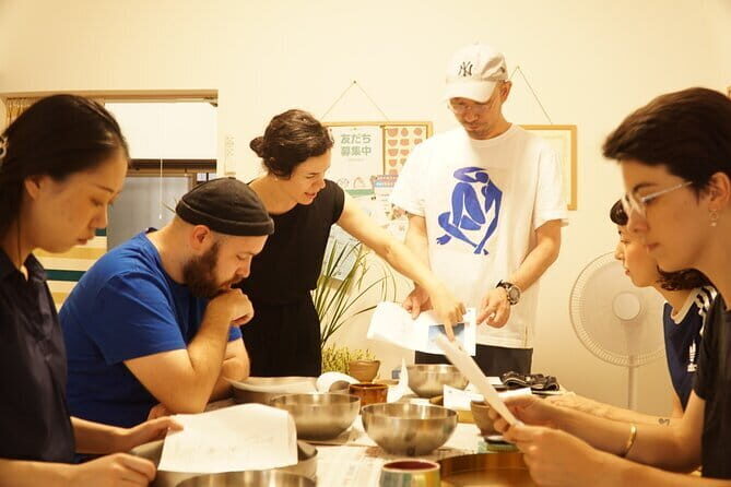 Osaka Learning Ikebana with a Sogetsu School Master - A Closer Look at the Experience