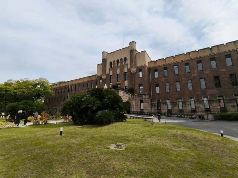 Osaka Muslim-Friendly City Highlights Tour with Lunch - FAQs