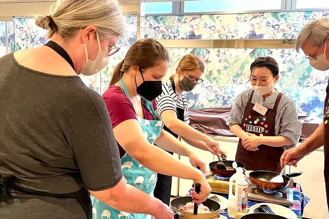 osaka-okonomiyaki-cooking-experience