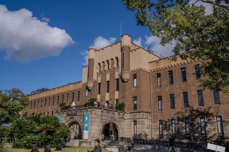 Osaka: Osaka Castle 3 hours Historical Walking Tour - FAQs