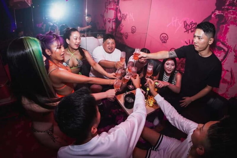 Osaka: Pink Paradise Club with Dance Show and Champagne - The Sum Up