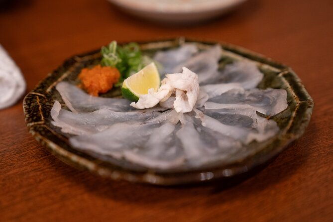 osaka-puffer-fish-tasting-with-local