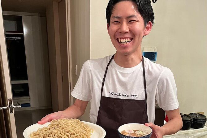 osaka-ramen-cooking-class-and-toasting-party
