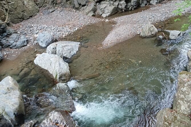 osaka-river-rapids-hike-and-natural-hot-spring-tour