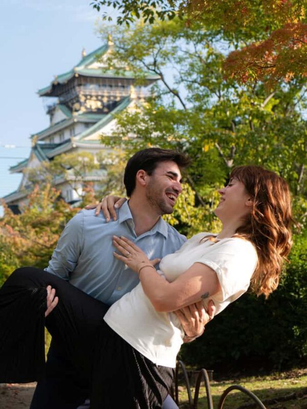 Osaka: Romantic Couple Photoshoot at Osaka Castle - Key Points