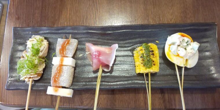 osaka-shinsekai-food-tour-with-13-dishes-at-5-eateries