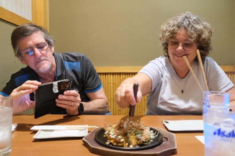 Osaka : Taste All Must-Try Local Dishes and Sweets! (2h) - The Tour in Detail