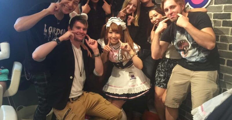 osaka-tour-otaku-dendentownmaid-cafeshoppingphoto-booth