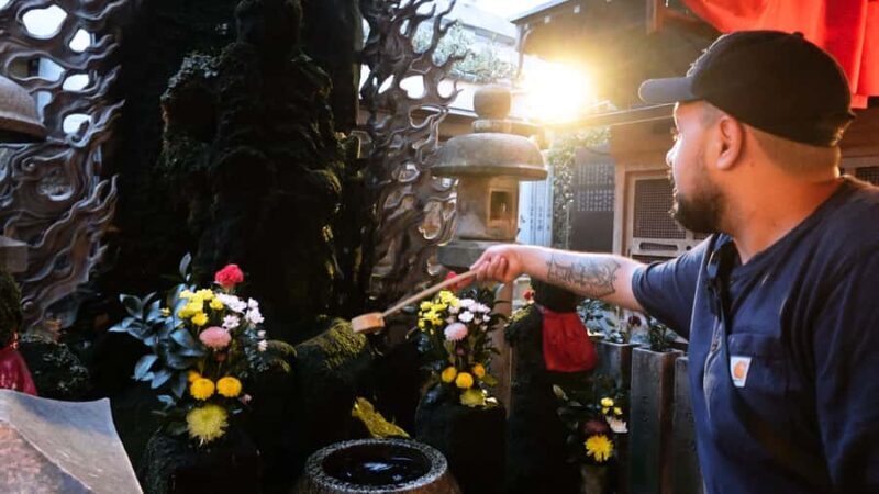 Osaka: Walking Tour with Namba Yasaka Shrine & Dotonbori - Kuromon Market: Osaka’s Culinary Treasure Trove