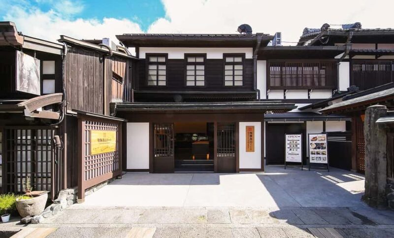 Osaka3-day trip from Osaka to Shirakawa-go - An In-Depth Look at the 3-Day Osaka to Shirakawa-go Tour