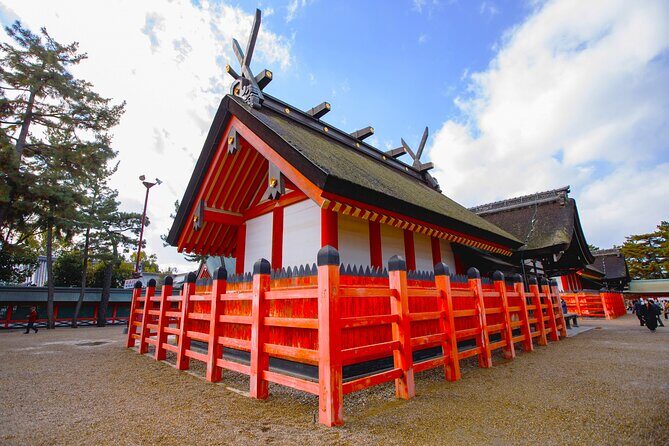 Osakas Hidden Gem: Sumiyoshi Taisha Shrine Tour in 90 Minutes - Key Points