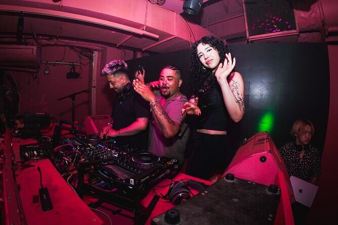 Osakas Iconic All-Pink NightClub: VIP Booth, Champagne & Show - Who Will Love This Nightclub?