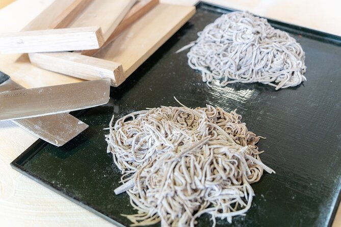 oshinohakkai-soba-making-and-cooking-class-from-yamanashi