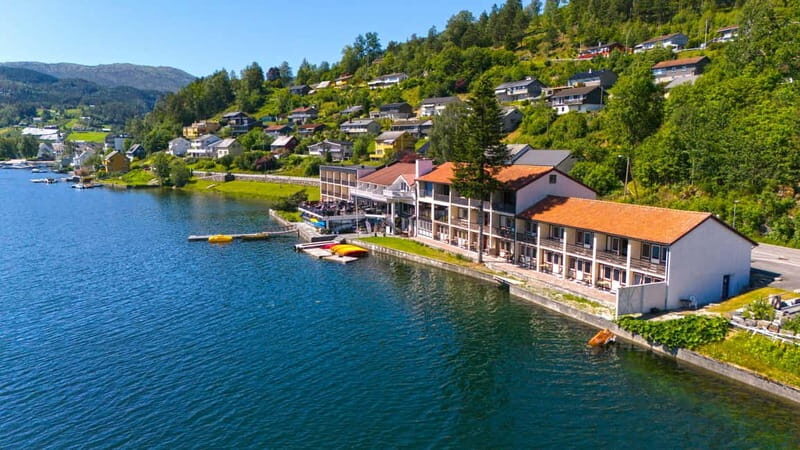 Oslo: 3-Day Western Fjords Tour with Bus and Hotel - Day 1: From Oslo to Ulvik – The Scenic Drive Begins