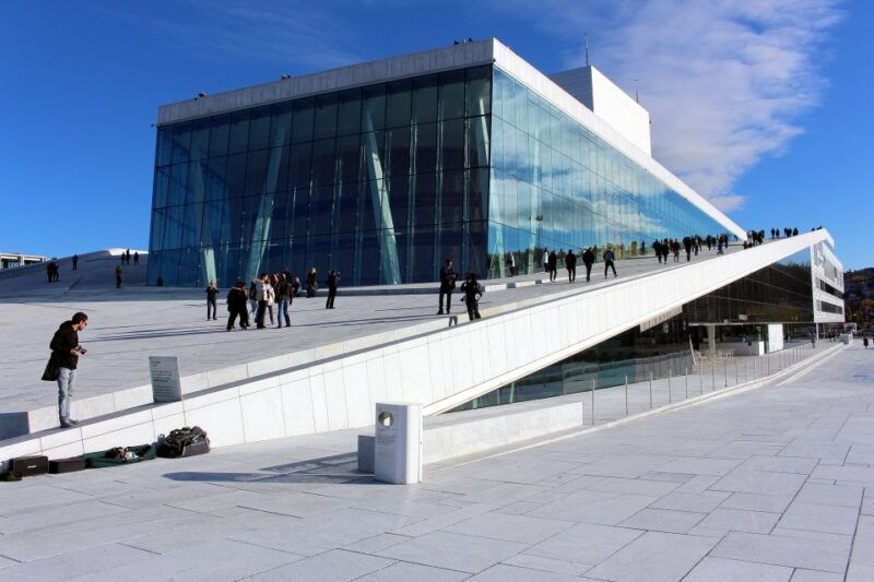 oslo-express-walk-with-a-local-in-60-minutes