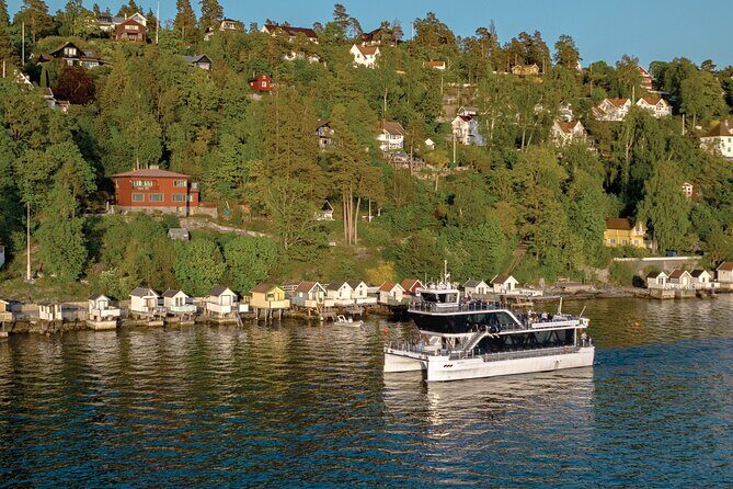 Oslo Fjord Brunch & Bubbles Cruise - Views, Atmosphere, and Crew