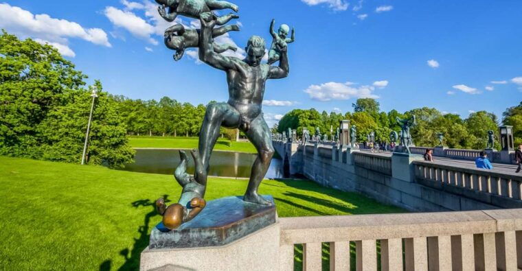 oslo-grand-city-sightseeing-tour-by-bus-with-fjord-cruise